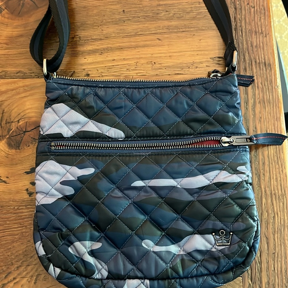 Oliver Thomas blue camo cross body very good condition